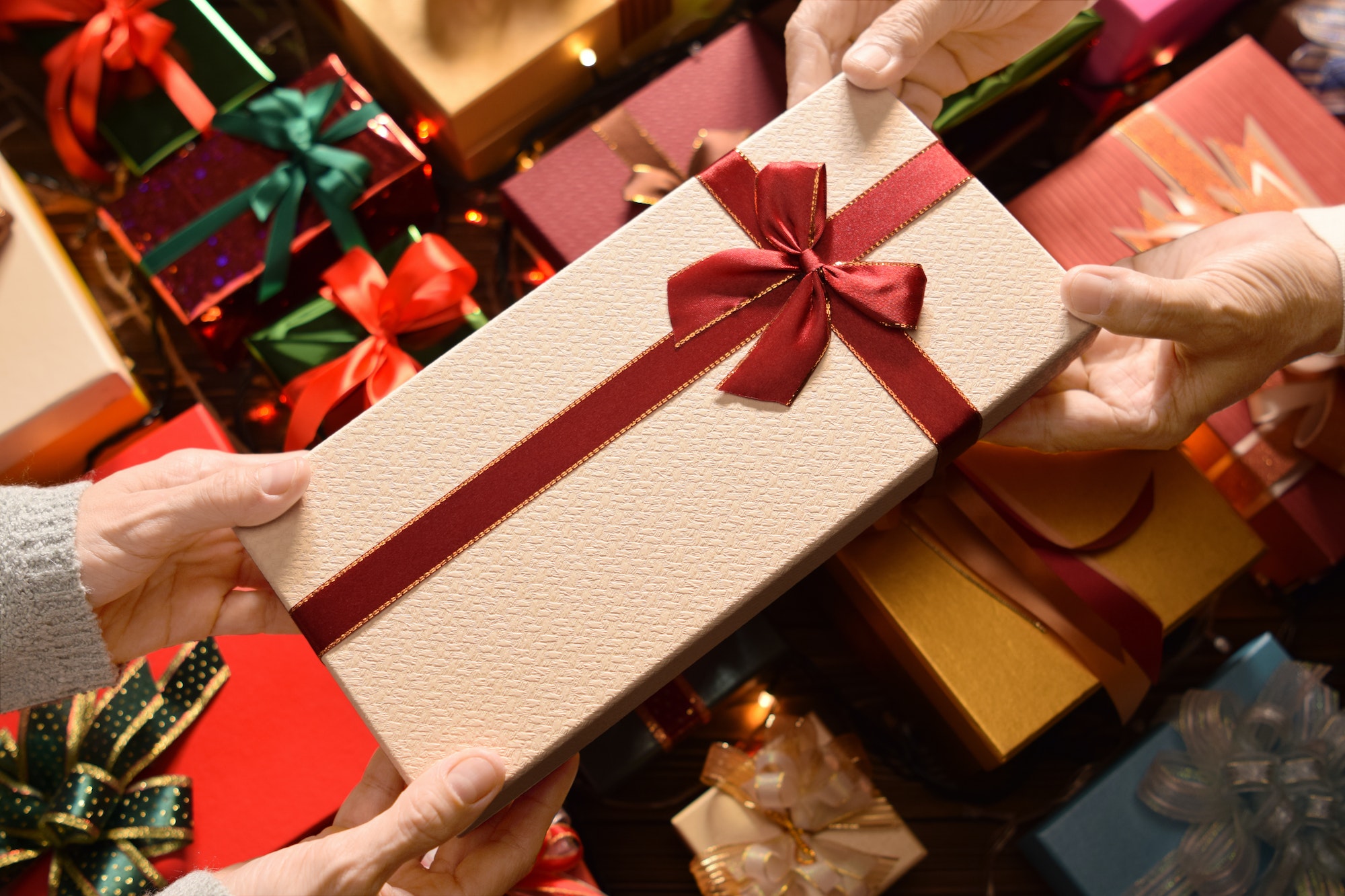 People giving presents